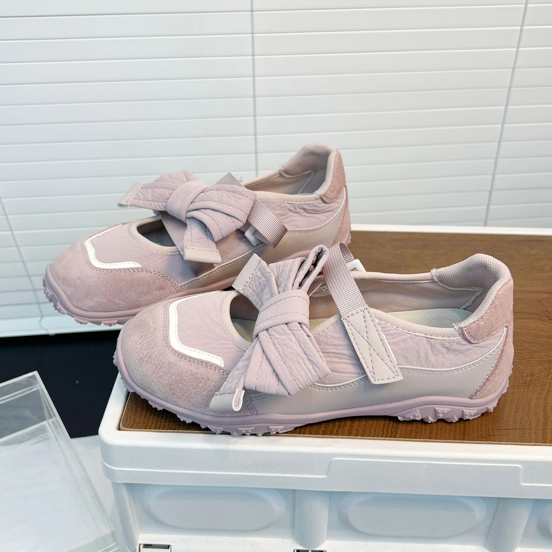 Damen Sportliche Sneakers mit verstellbarem Riemen und atmungsaktiver Oberkonstruktion Heidi Mode - Image 6