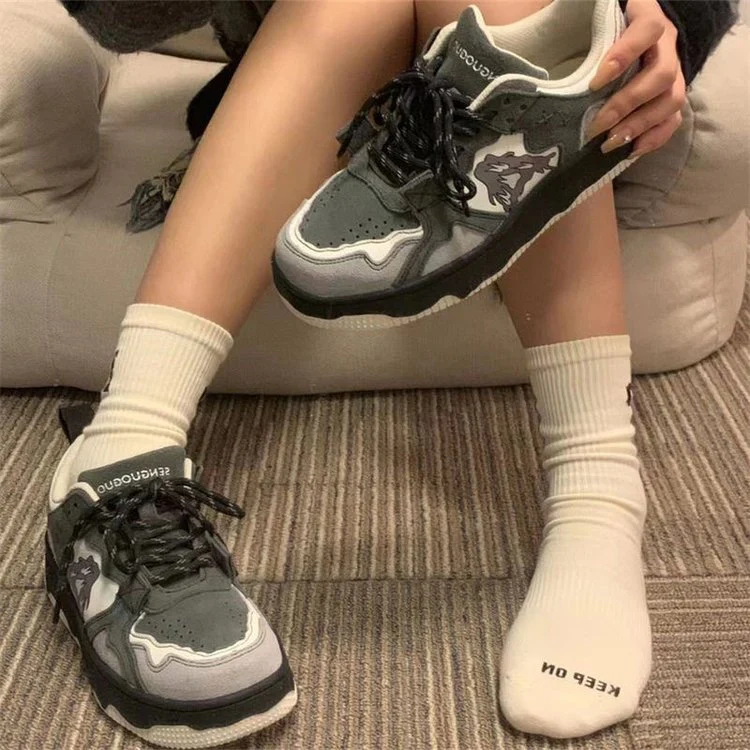 Damen Sportliche Sneakers mit zugeschnittenem Obermaterial und dämpfender Sohle Heidi Mode - Image 5