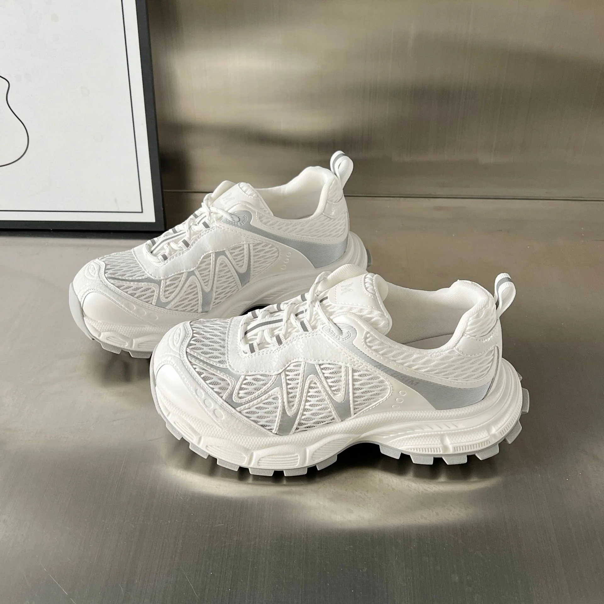 Damen Sportliche Trail Sneakers mit atmungsaktiver Mesh-Oberfläche und rutschfester Sohle Heidi Mode - Image 8