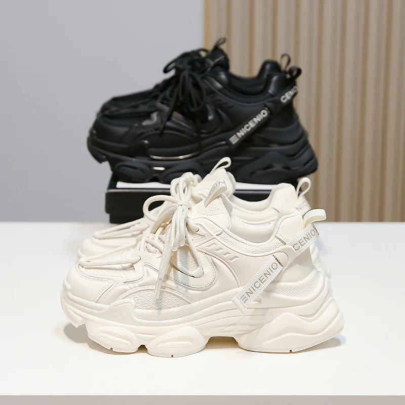 Damen Sportliche Trend-Sneaker mit atmungsaktiven Mesh-Einsätzen und gepolstertem Einstieg Heidi Mode - Image 2
