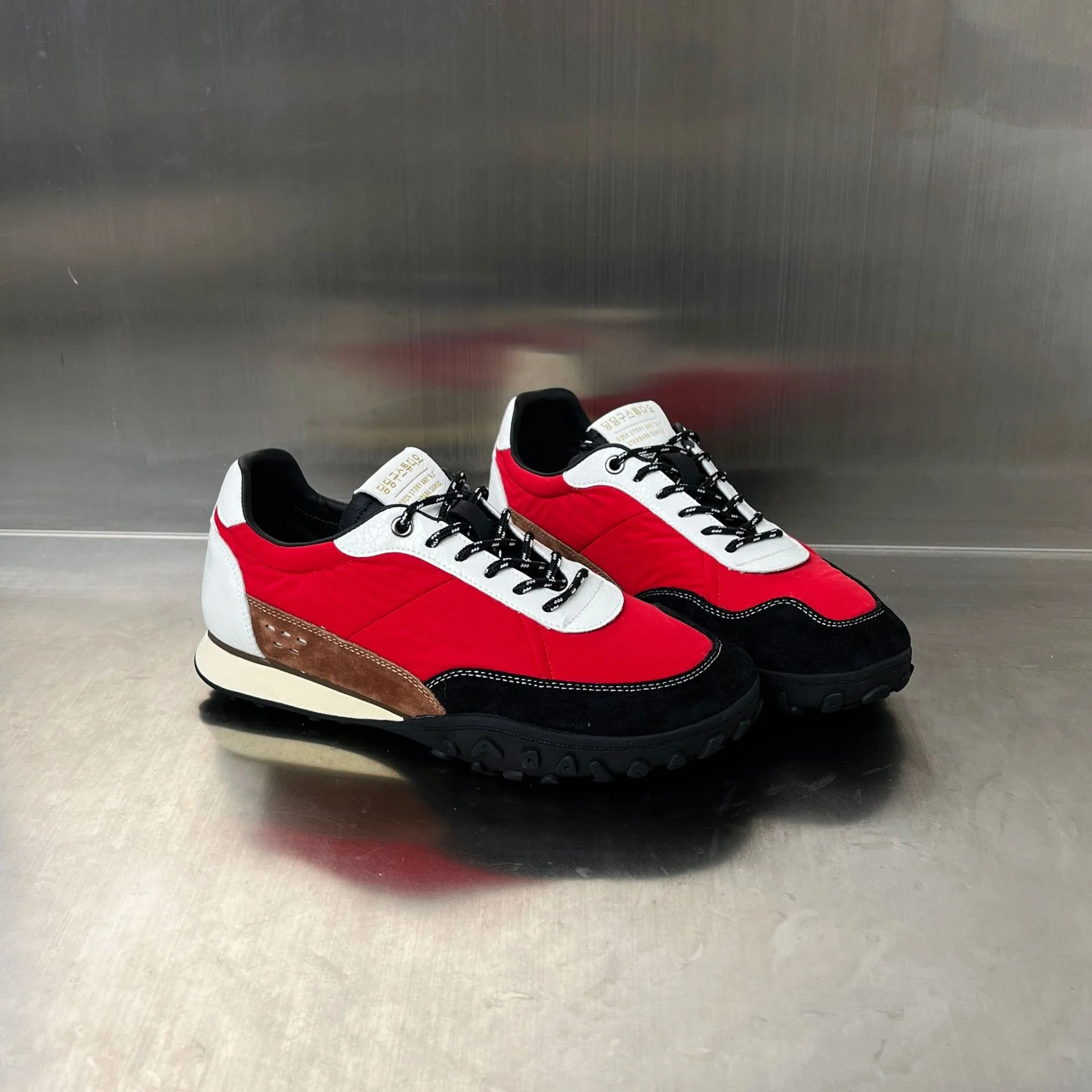 Damen Sportliche und elegante Freizeit-Sneaker mit gepolstertem Innenfutter und rutschfester Sohle Heidi Mode - Image 4