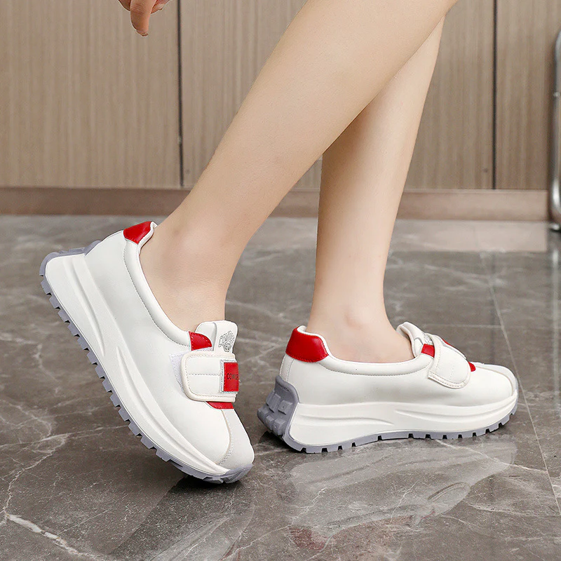 Damen Sportsneaker mit praktischem Klettverschluss und dämpfender Sohle Heidi Mode - Image 4