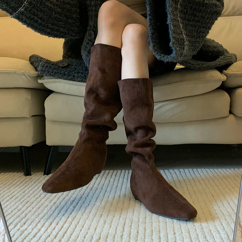 Damen Stiefel mit modischer Raffung und spitz zulaufender Zehenpartie Heidi Mode - Image 7