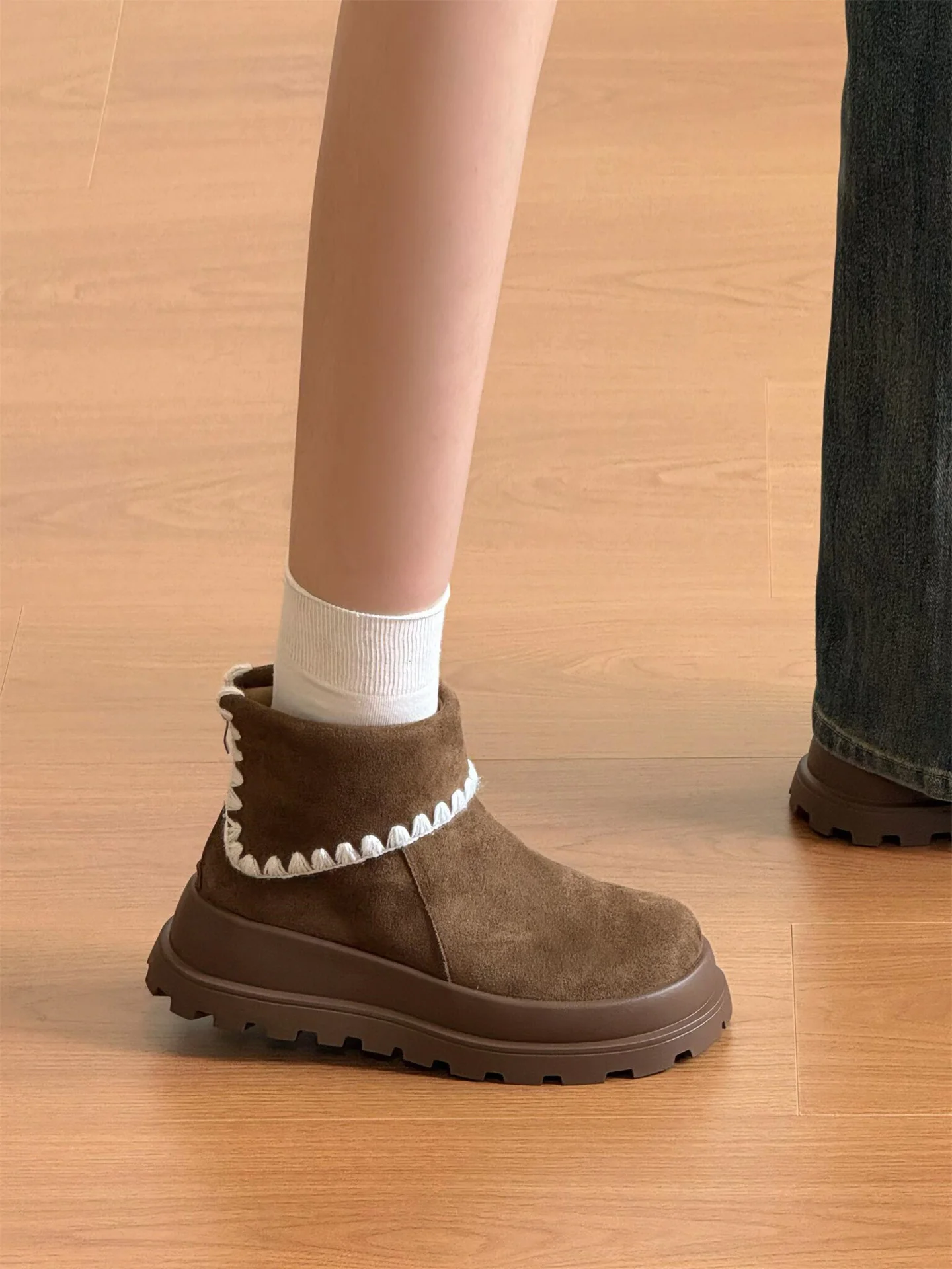 Damen Stiefeletten aus weichem Wildleder mit Dekorativem Rippensaum Heidi Mode - Image 8