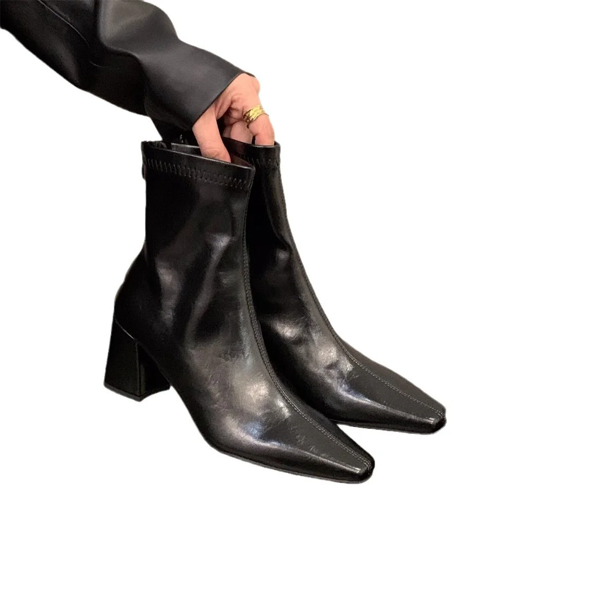 Damen Stiefeletten mit elegantem Blockabsatz und spitzem Schnitt Heidi Mode - Image 5
