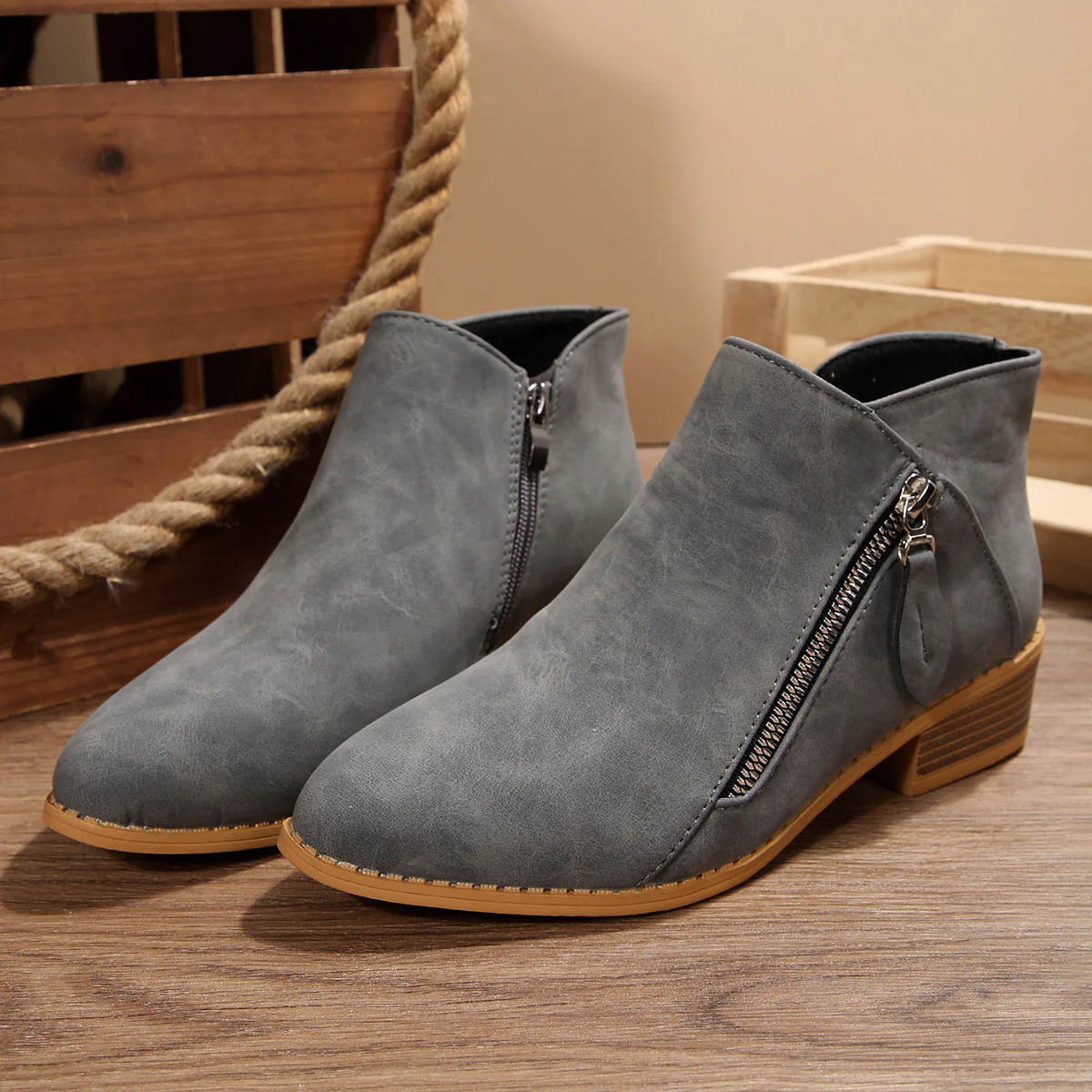 Damen Stiefeletten mit elegantem Reißverschluss und komfortablem Blockabsatz Heidi Mode - Image 10