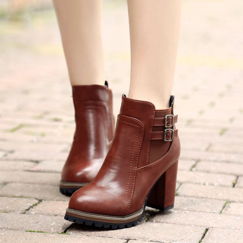 Damen Stiefeletten mit robustem Profil und modischen Schnallen Heidi Mode - Image 4