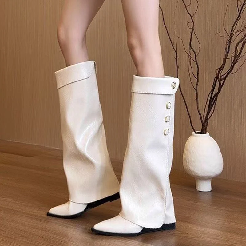 Damen Stilvolle Knöchelhohe Stiefel mit flexiblem Schaft und Knopfdetail Heidi Mode