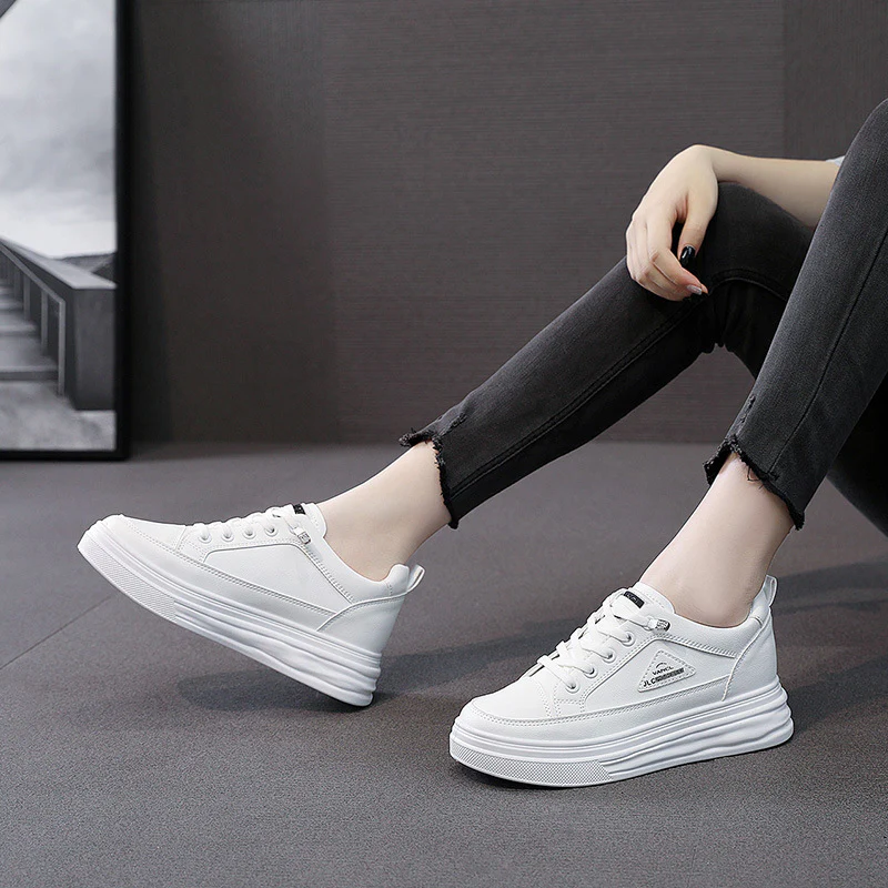 Damen stylische Plateau-Sneaker mit atmungsaktivem Obermaterial und rutschfester Sohle Heidi Mode - Image 4