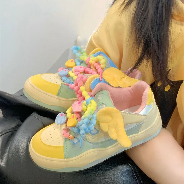 Damen Stylische Sneakers mit verspielten Applikationen und farbenfrohen Details Heidi Mode