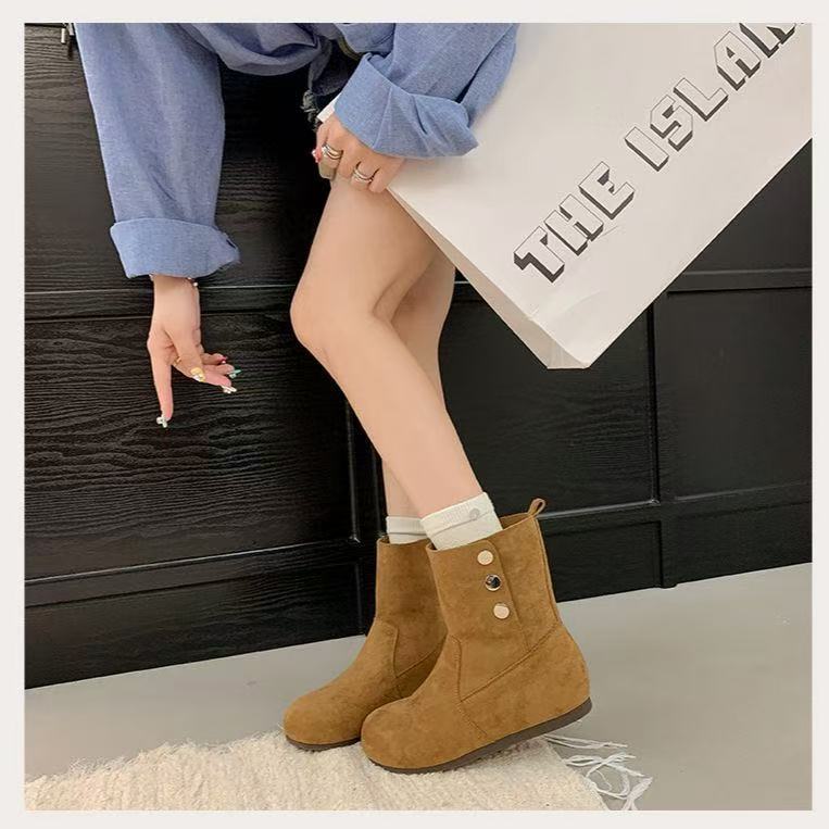 Damen Stylische Stiefeletten mit modischen Knopfdetails Heidi Mode - Image 4