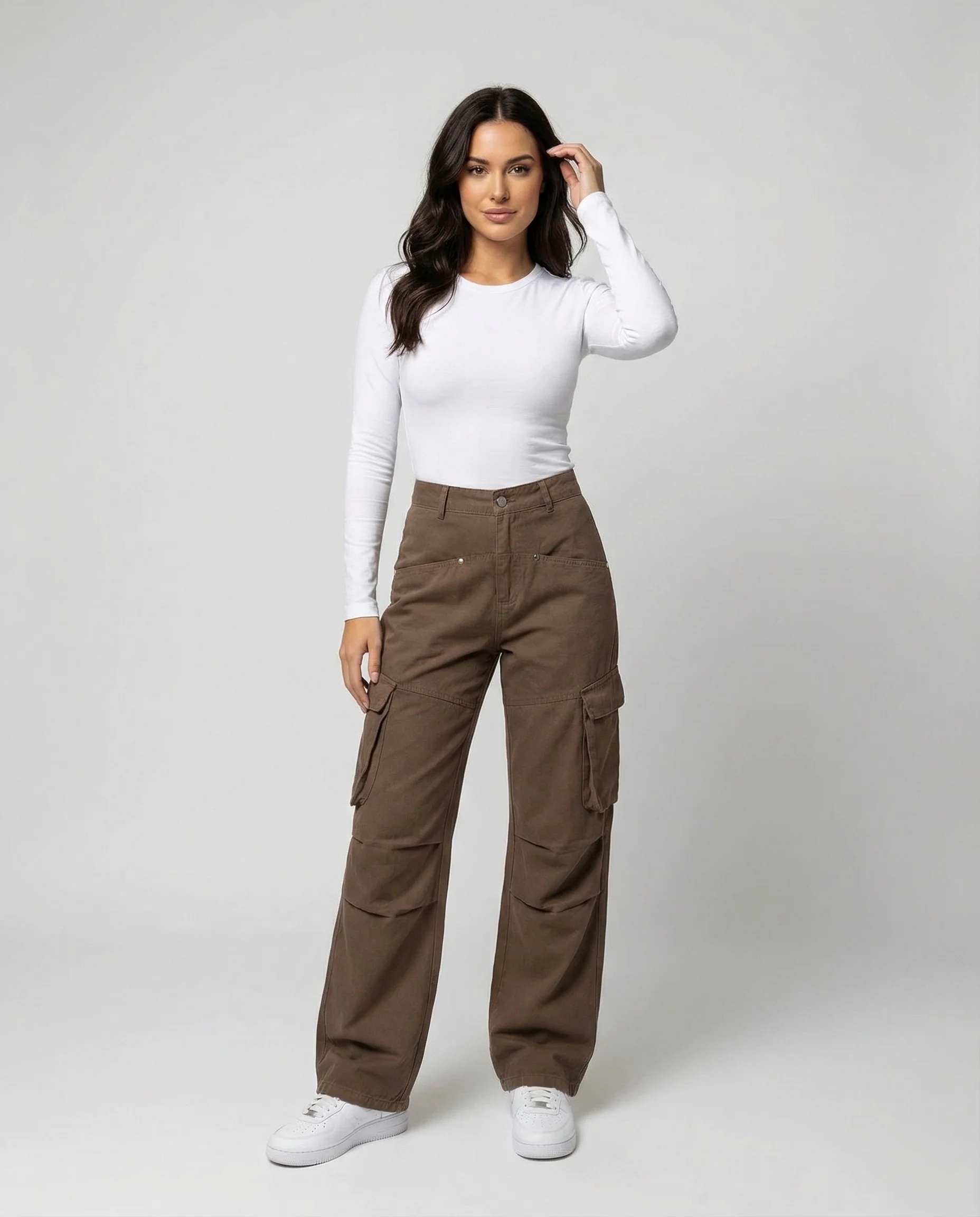 Damen tiefer geschnittene Workwear-Cargohose mit extra weitem Bein, überlappenden Klappfächern und Knieabsteppungen Heidi-Mode - Image 2
