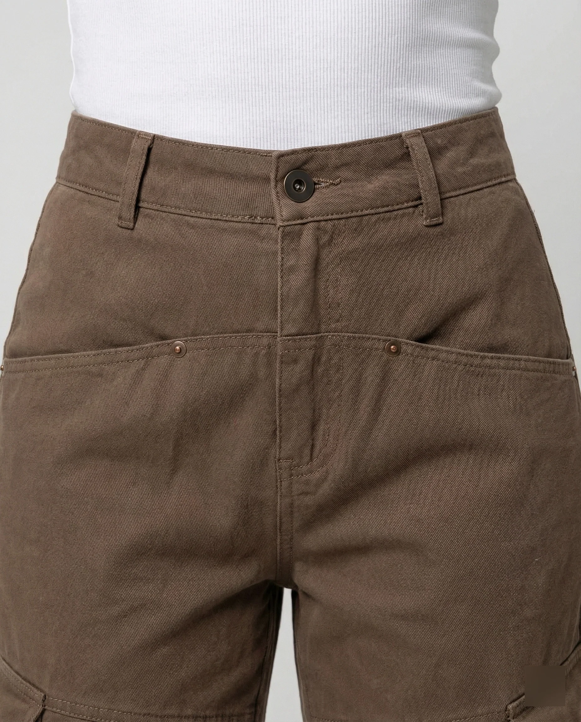 Damen tiefer geschnittene Workwear-Cargohose mit extra weitem Bein, überlappenden Klappfächern und Knieabsteppungen Heidi-Mode - Image 3