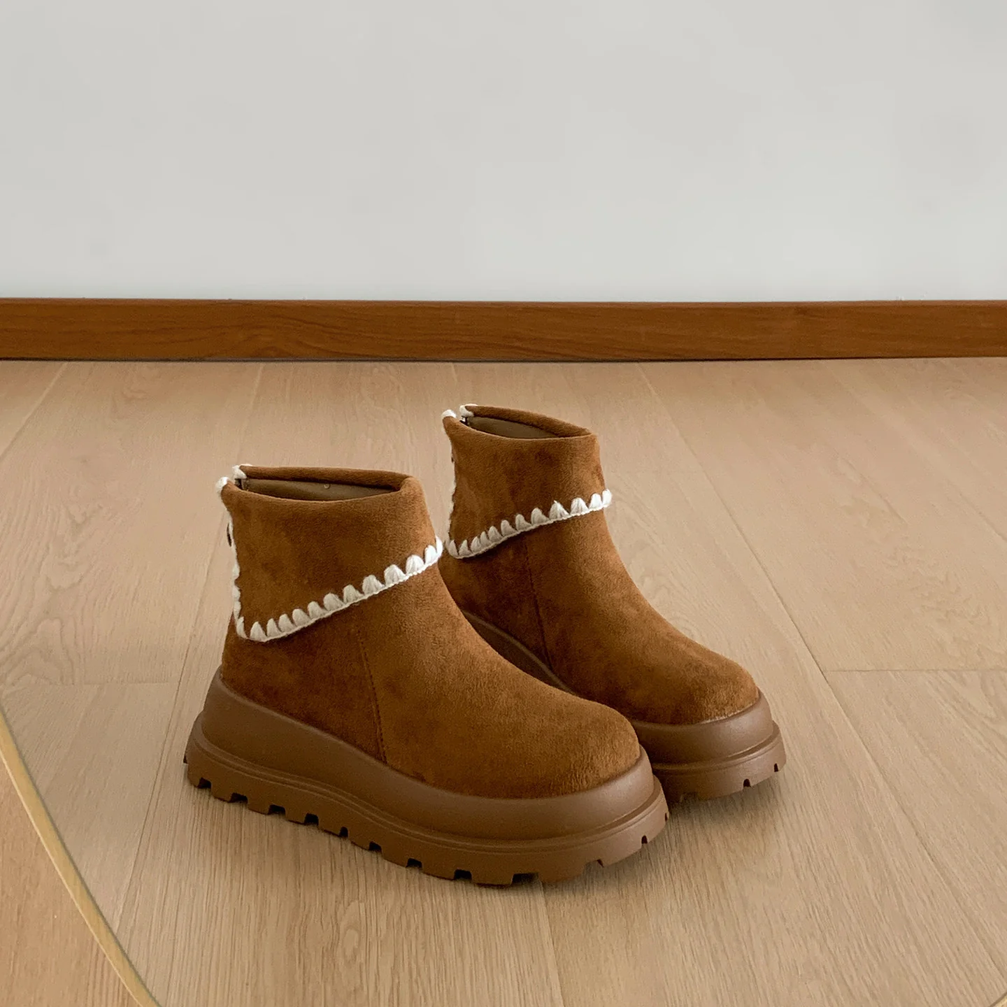 Damen Trendige Chelsea Boots mit modischer Plateau-Sohle Heidi Mode - Image 4