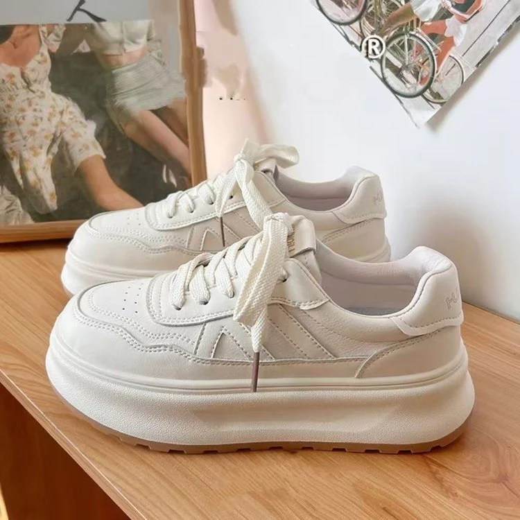 Damen Trendige Chunky Sneakers mit stilvollem Plateau und modischen Akzenten Heidi Mode - Image 2