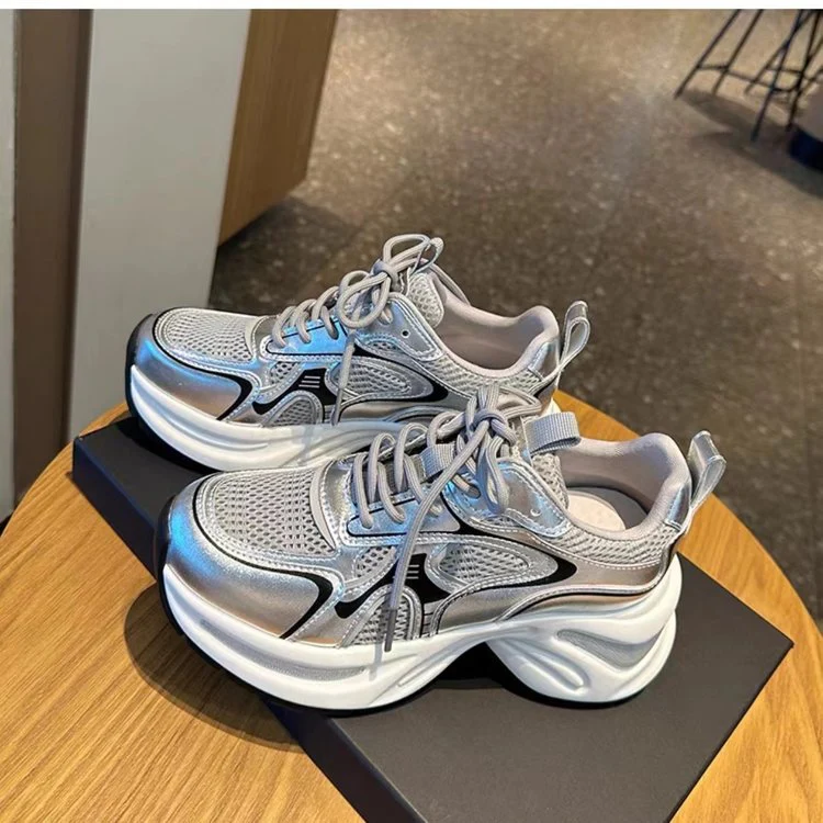 Damen Trendige hochgezogene Sneakers mit atmungsaktiver Mesh-Oberfläche und reflektierenden Akzenten Heidi Mode