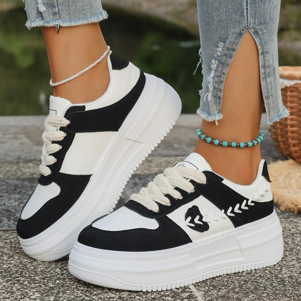 Damen Trendige Plateau-Sneaker mit modischen Akzenten Heidi Mode - Image 2