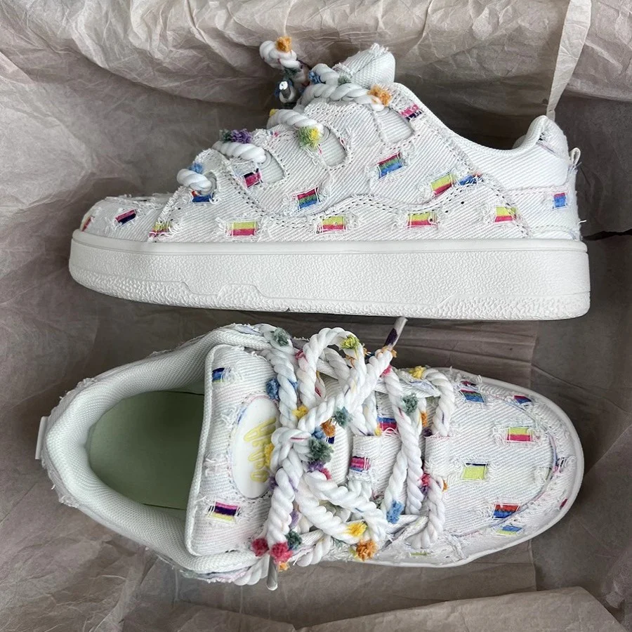 Damen Trendige Sneakers mit bunten Applikationen Heidi Mode - Image 4