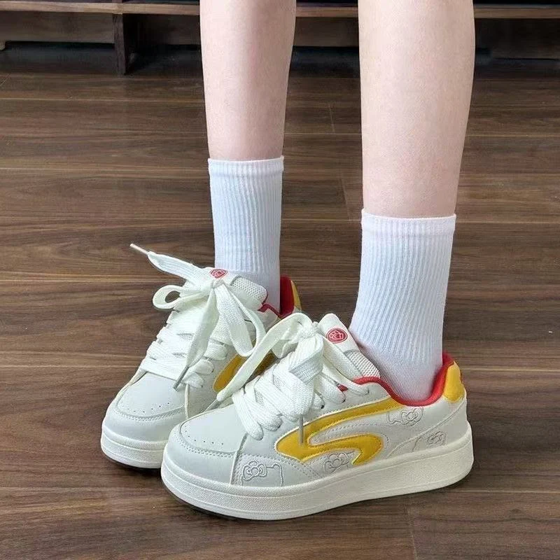 Damen Trendige Sneakers mit verspieltem Design und atmungsaktiver Netzstruktur Heidi Mode - Image 4