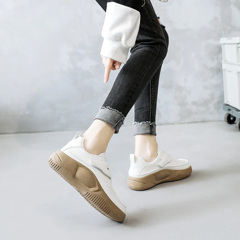 Damen trendige Sneakers mit verstärktem Knöchel und elastischem Riemensystem Heidi Mode - Image 4