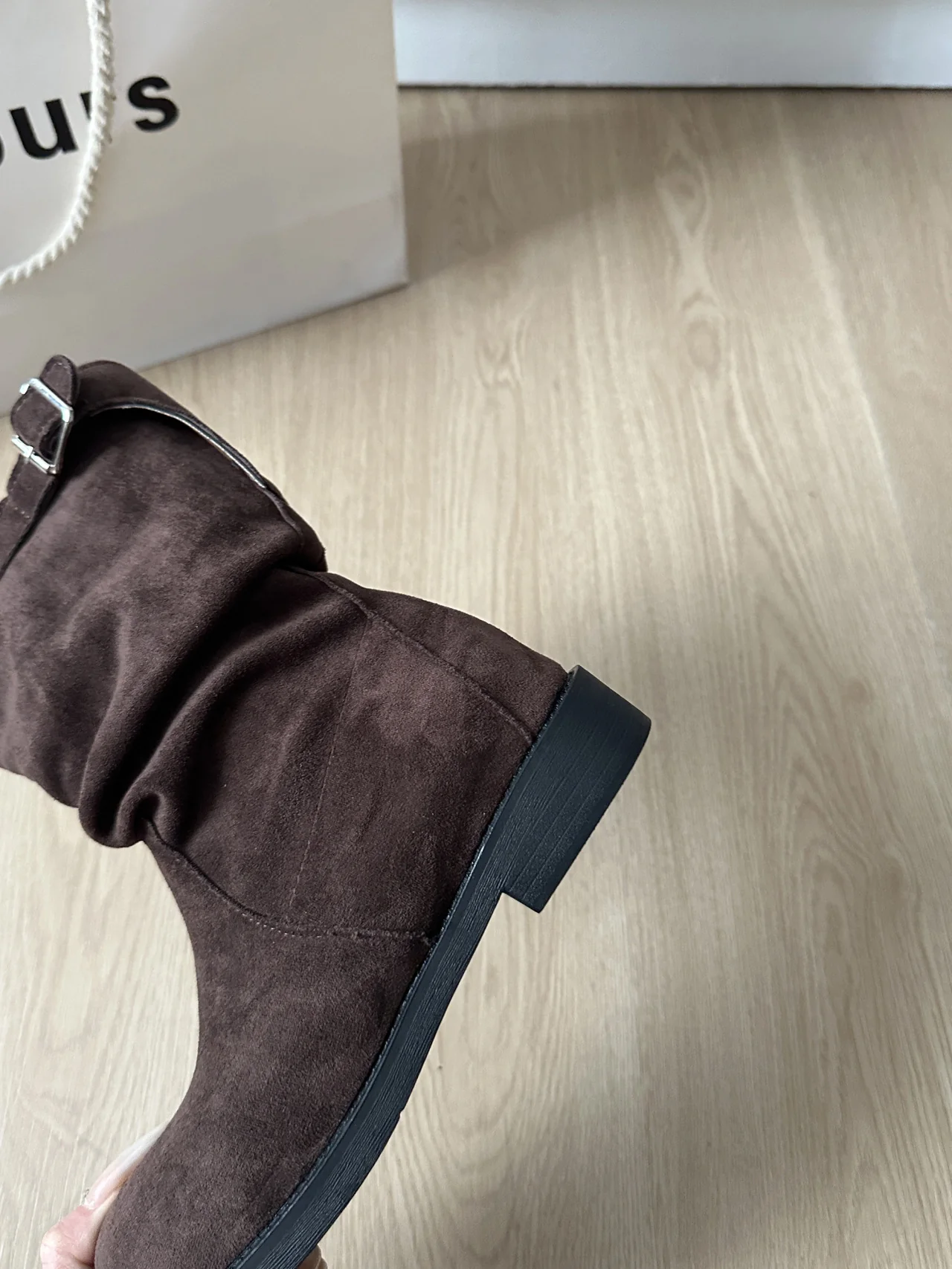 Damen Trendige Stiefel mit modischem Falten-Design und dekorativem Schnallenverschluss Heidi Mode - Image 8
