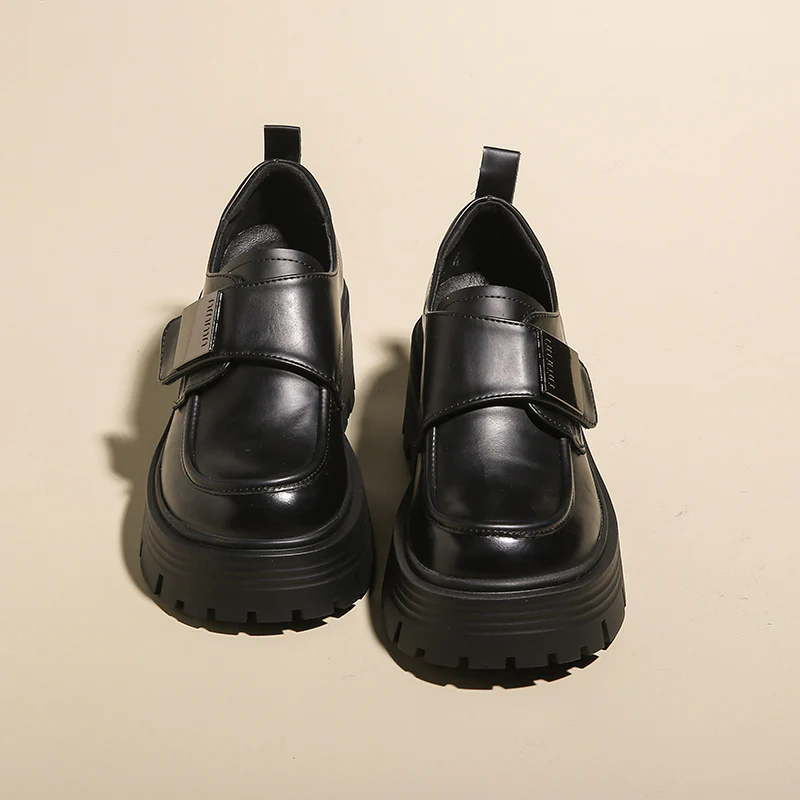 Damen Trendige Stiefeletten mit robuster Profilsohle und modischem Riemenverschluss Heidi Mode - Image 2