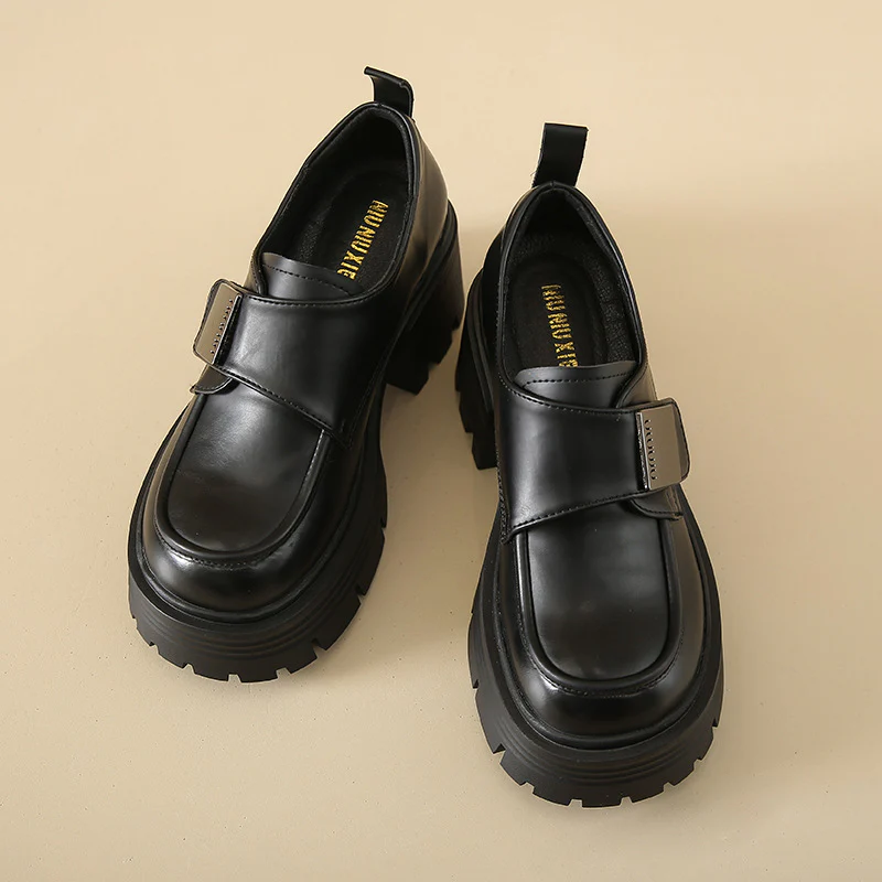 Damen Trendige Stiefeletten mit robuster Profilsohle und modischem Riemenverschluss Heidi Mode - Image 3