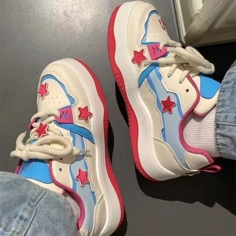 Damen verspielte Sneakers mit bunten Stern-Applikationen und komfortablem Dämpfungssystem Heidi Mode - Image 4