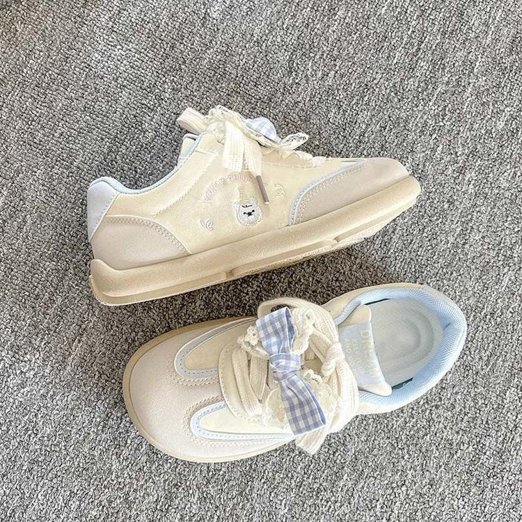 Damen Verspielte Sneakers mit Rüschendetail und bequemer Dämpfung Heidi Mode - Image 4