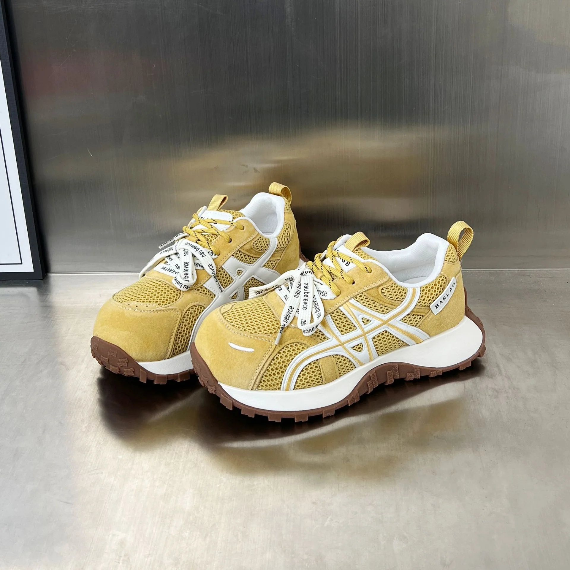Damen vielseitige Sport Sneakers mit atmungsaktivem Mesh und robustem Obermaterial Heidi Mode - Image 4
