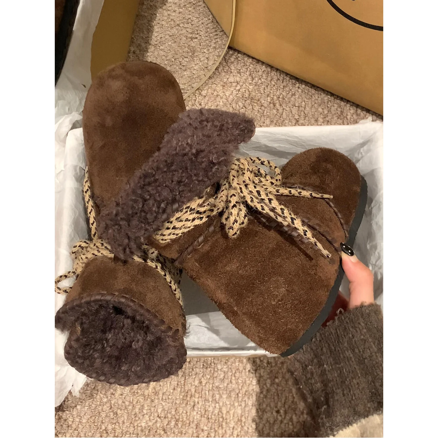 Damen Warme Fleece-Boots mit gefüttertem Innenfutter und dekorativen Schnürsenkeln Heidi Mode - Image 6