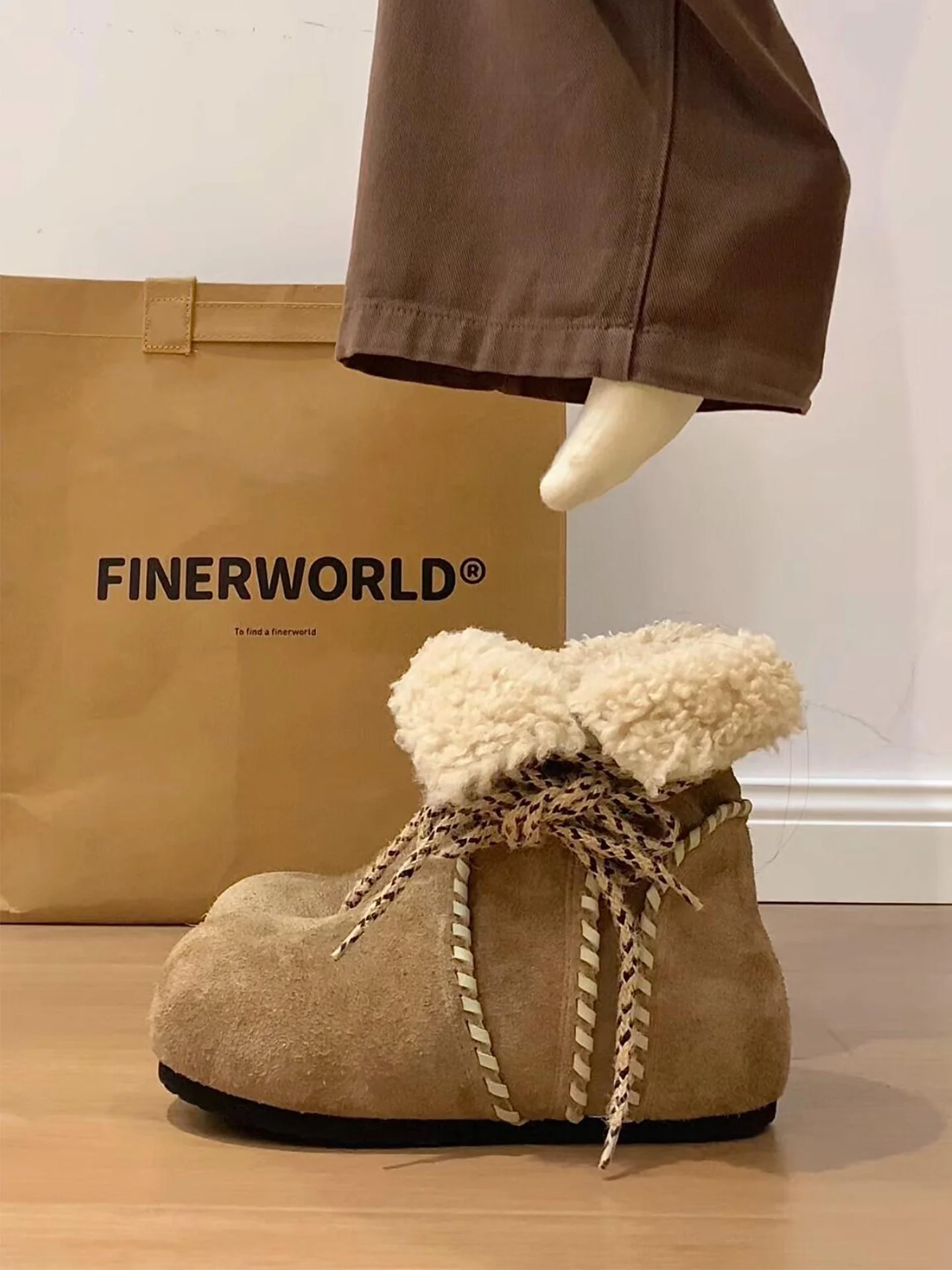 Damen Warme Fleece-Boots mit gefüttertem Innenfutter und dekorativen Schnürsenkeln Heidi Mode - Image 7