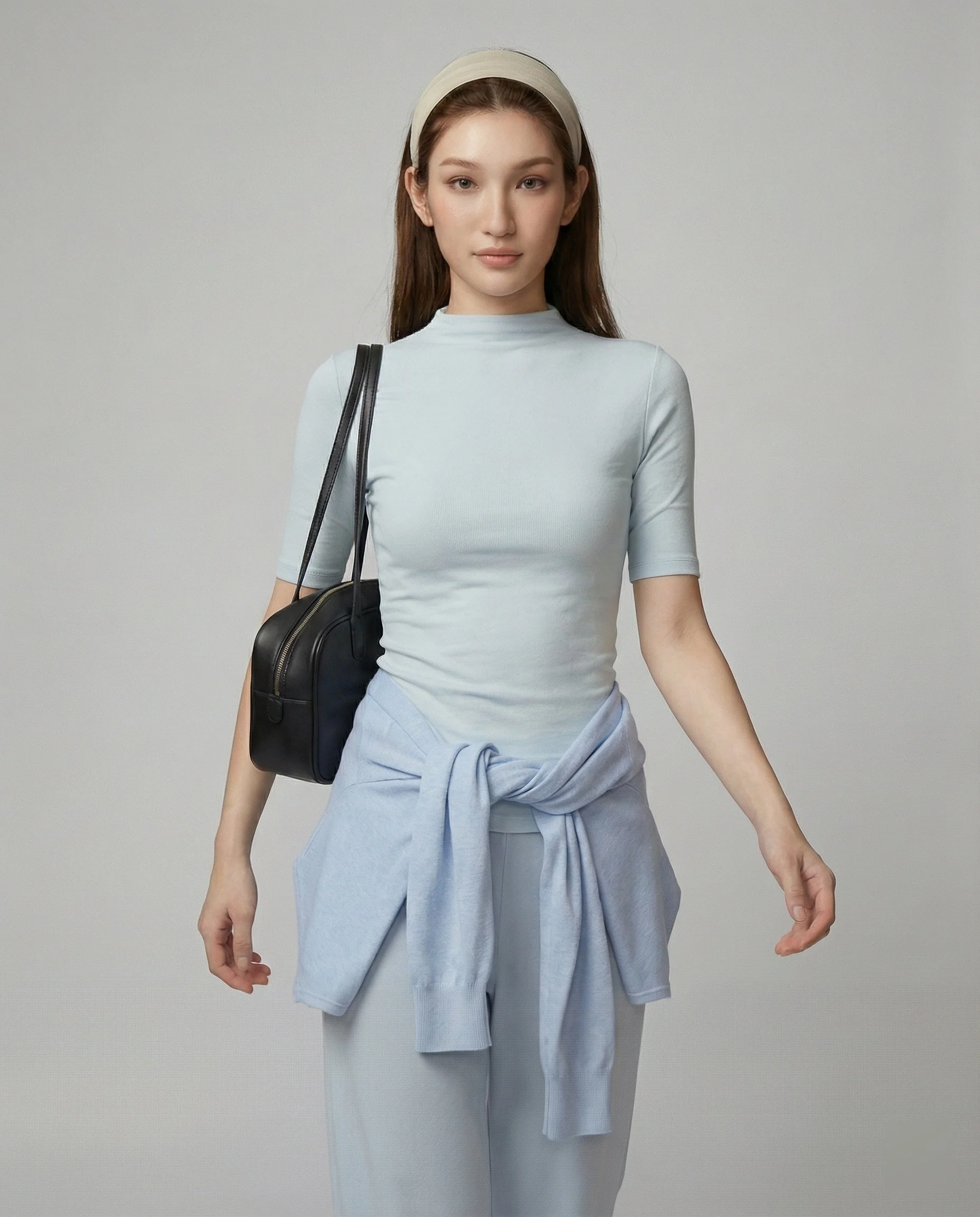 Enganliegendes Damen T-Shirt mit Merinowolle und Stehkragen für den Sommer