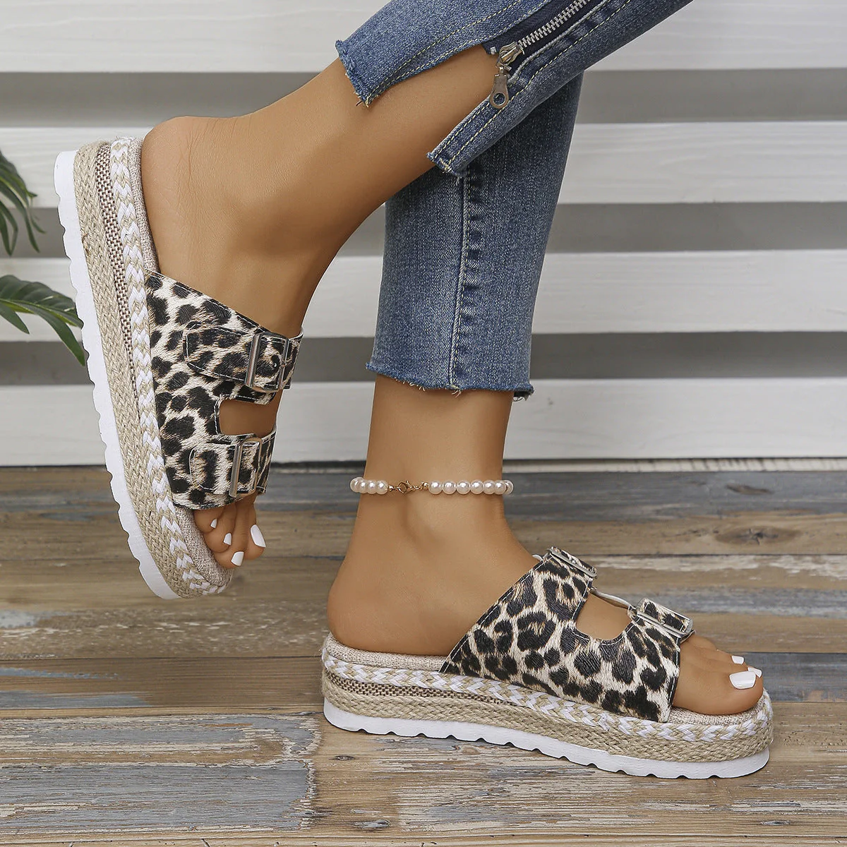 Damen Plattform-Slidesandalen mit Doppelter Schnallen-Design Heidi-Mode - Image 3