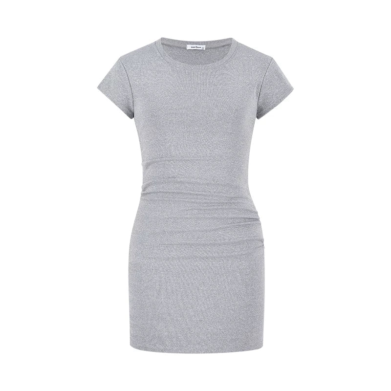 Figurbetontes Mini-Kleid mit Raffungen für den Sommer - Image 6