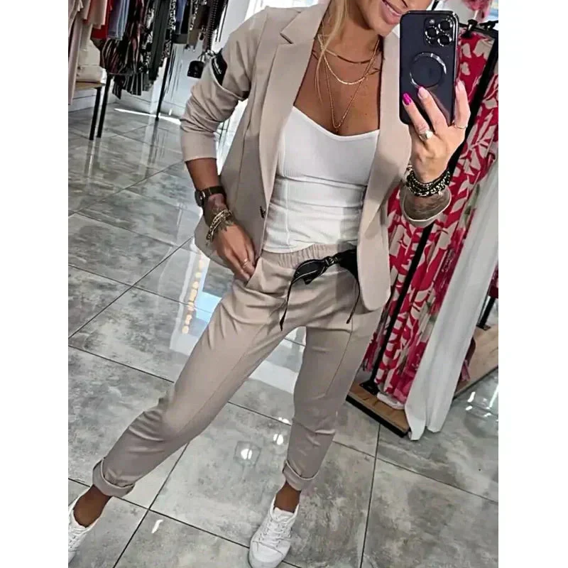 Heidi-Mode | 2-Teiliges Set Bestehend Aus Einem Lässigen Blazer und Einer Hose - Image 4