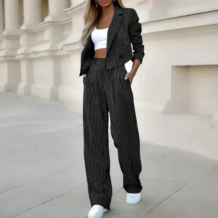 Heidi-Mode | 2 Teiliges Blazeranzug und Weite Hose für Damen - Image 4