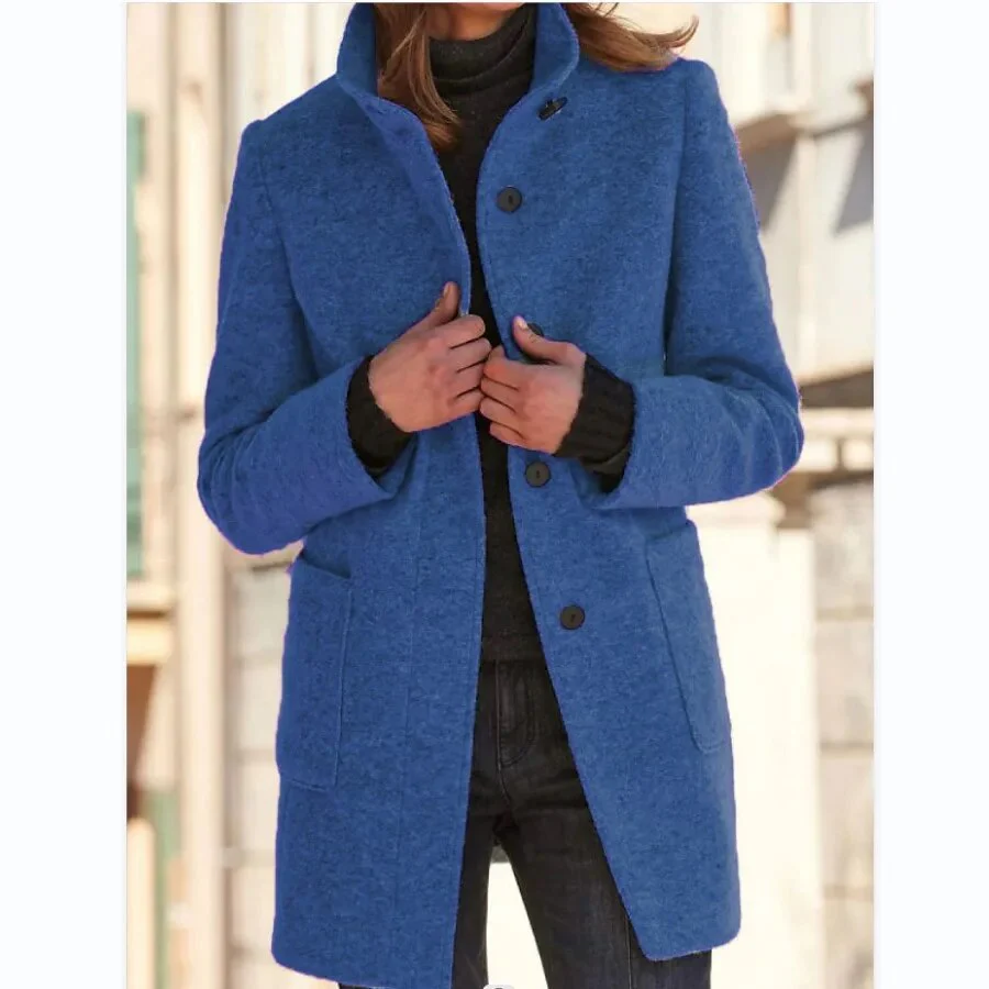 Heidi-Mode | Grauer Wollmantel mit Hohem Kragen und Taschen - Image 2