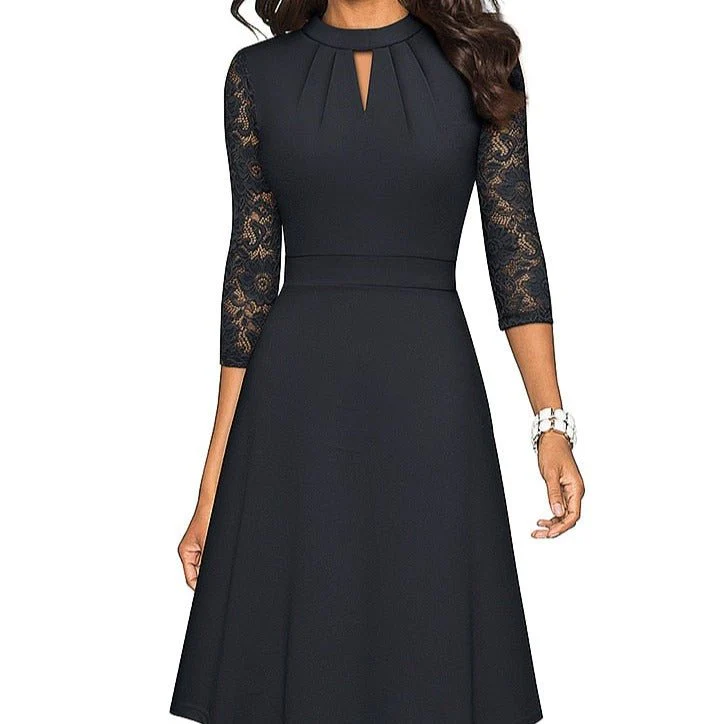 Heidi-Mode | Ausgehöhltes Spitzenkleid