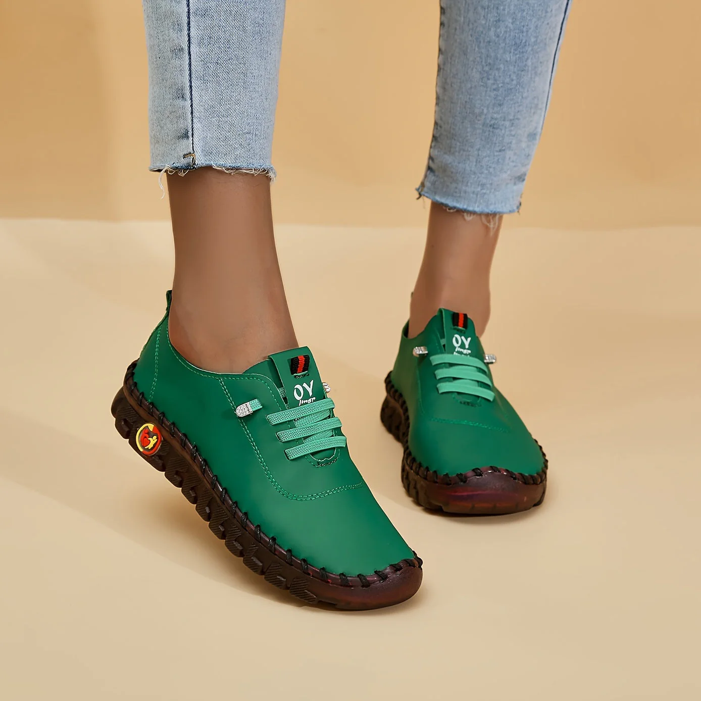 Heidi-Mode | Bequeme Lederschuhe mit Runder Spitze - Image 15