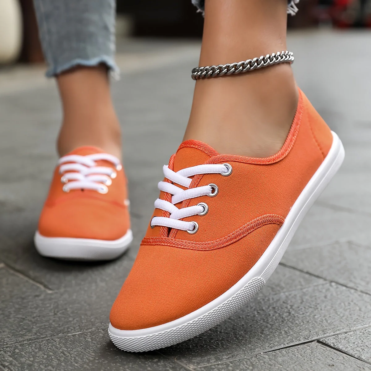Heidi-Mode | Bequeme Niedrige Canvas Schnürschuhe - Image 2