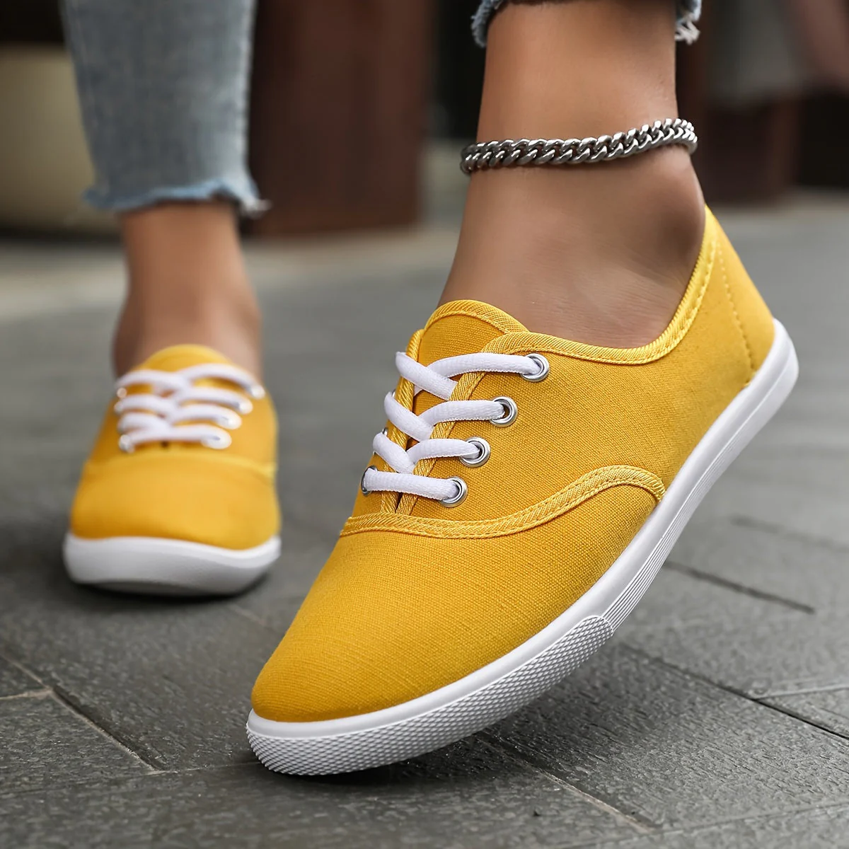 Heidi-Mode | Bequeme Niedrige Canvas Schnürschuhe - Image 3