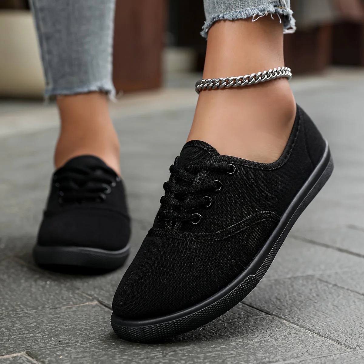 Heidi-Mode | Bequeme Niedrige Canvas Sneakers In Weiß - Image 12