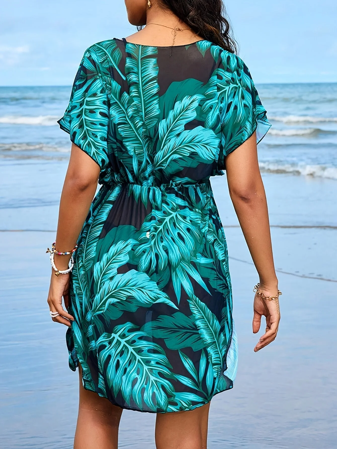 Heidi-Mode | Bohemian Strandkleid mit Porzellan Mini Druck und V-Ausschnitt - Image 5