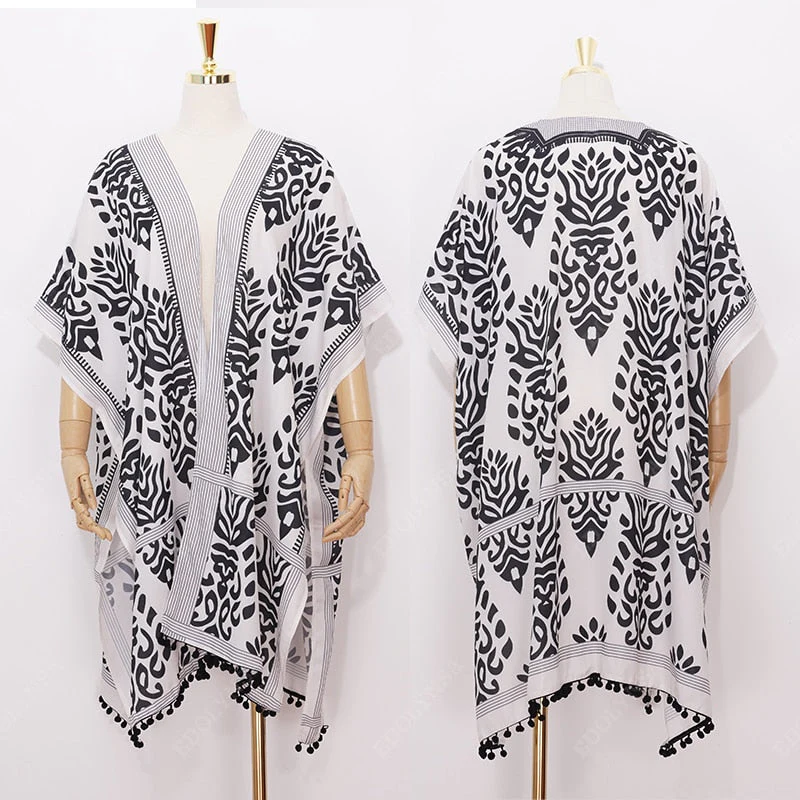 Heidi-Mode | Böhmischer Kimono mit Blattdruck und Fransendetail - Image 2