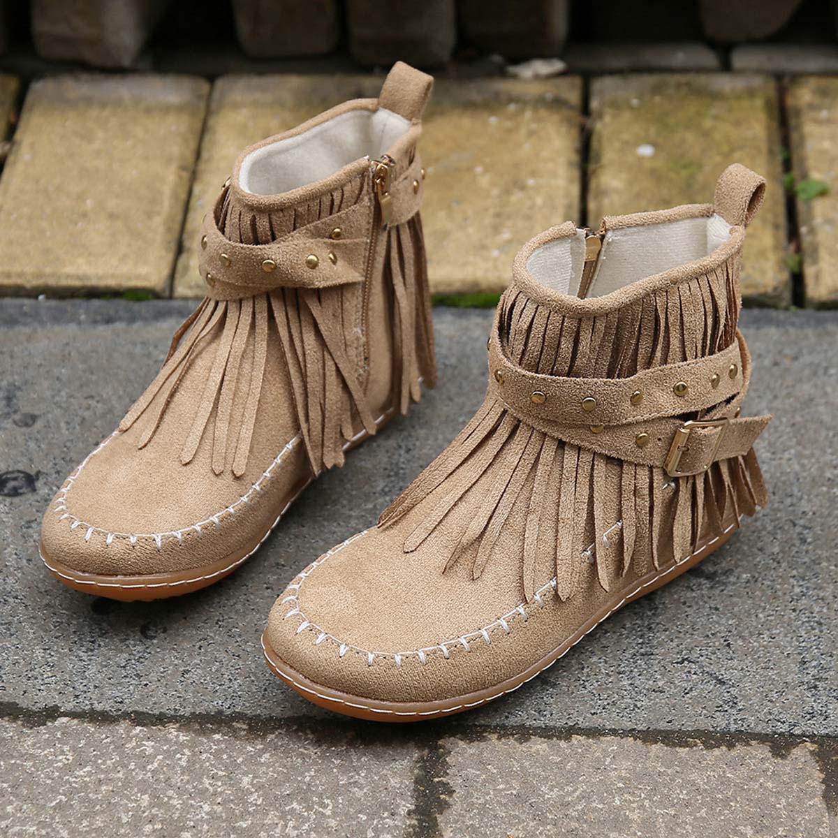 Heidi-Mode | Boho Stiefelette mit Fransen und Schnallen für Damen - Image 16