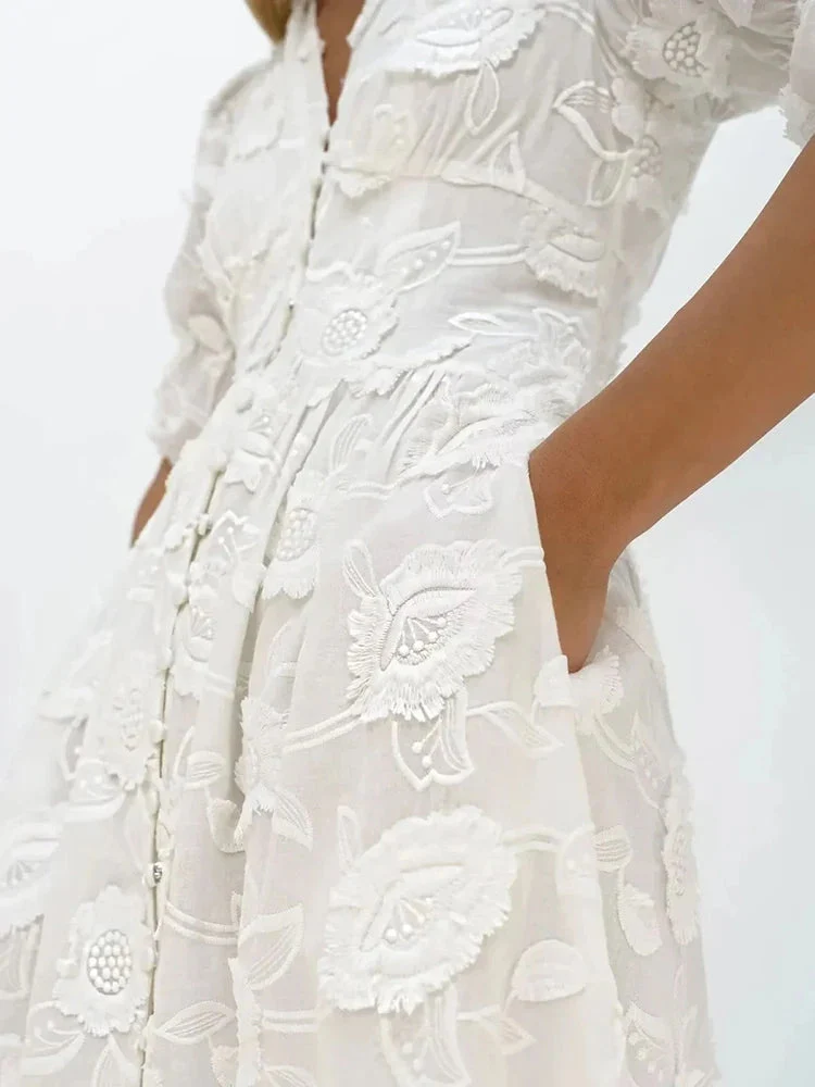 Heidi-Mode | Midikleid mit Stickerei – Elegante Damenmode für Jeden Anlass - Image 5