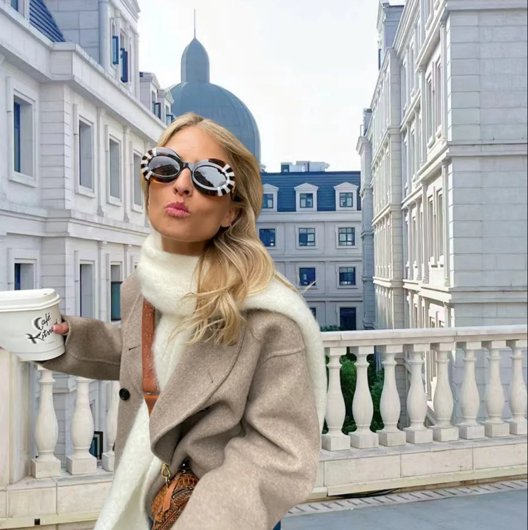 Heidi-Mode | Trendige Oversize-Jacke mit Knopfverschluss - Image 7