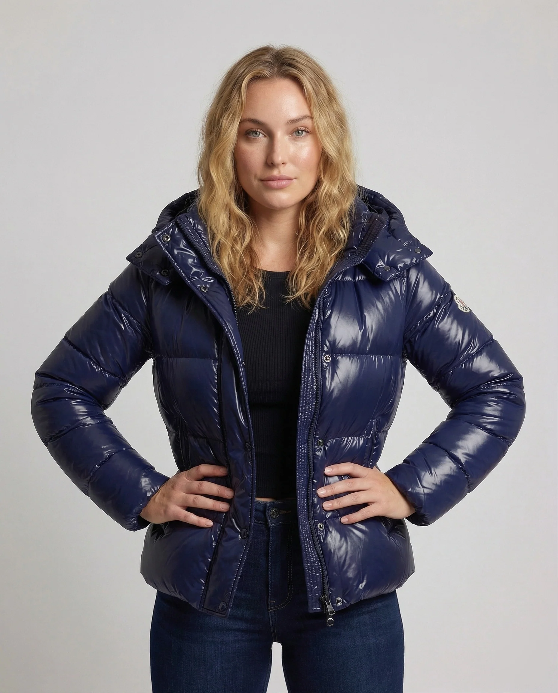 Damen Pufferjacke mit Glanz – Kapuze & Gepolstertes Innenfutter, Tailliert, Herbst/Winter | Heidi-Mode