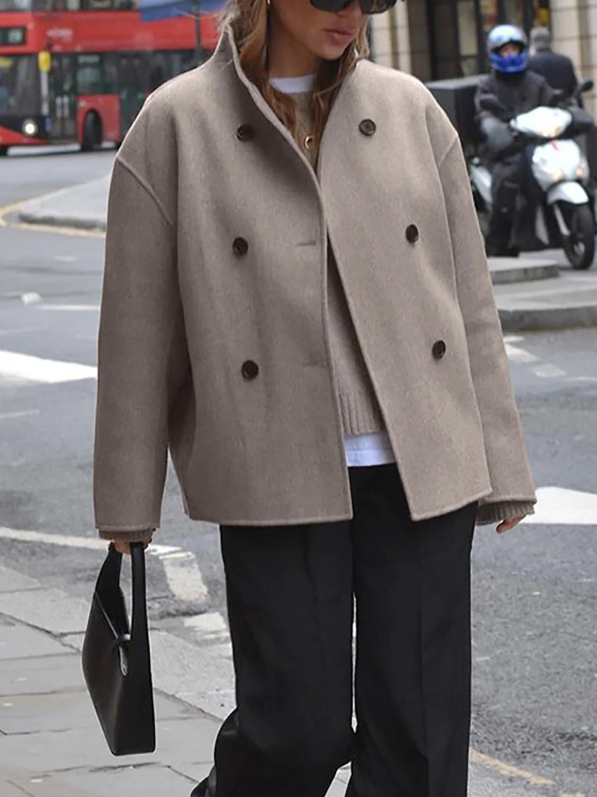 Heidi-Mode | Damenjacke - Beige Kurze Wolljacke mit Stehkragen und Knopfverschluss - Image 4